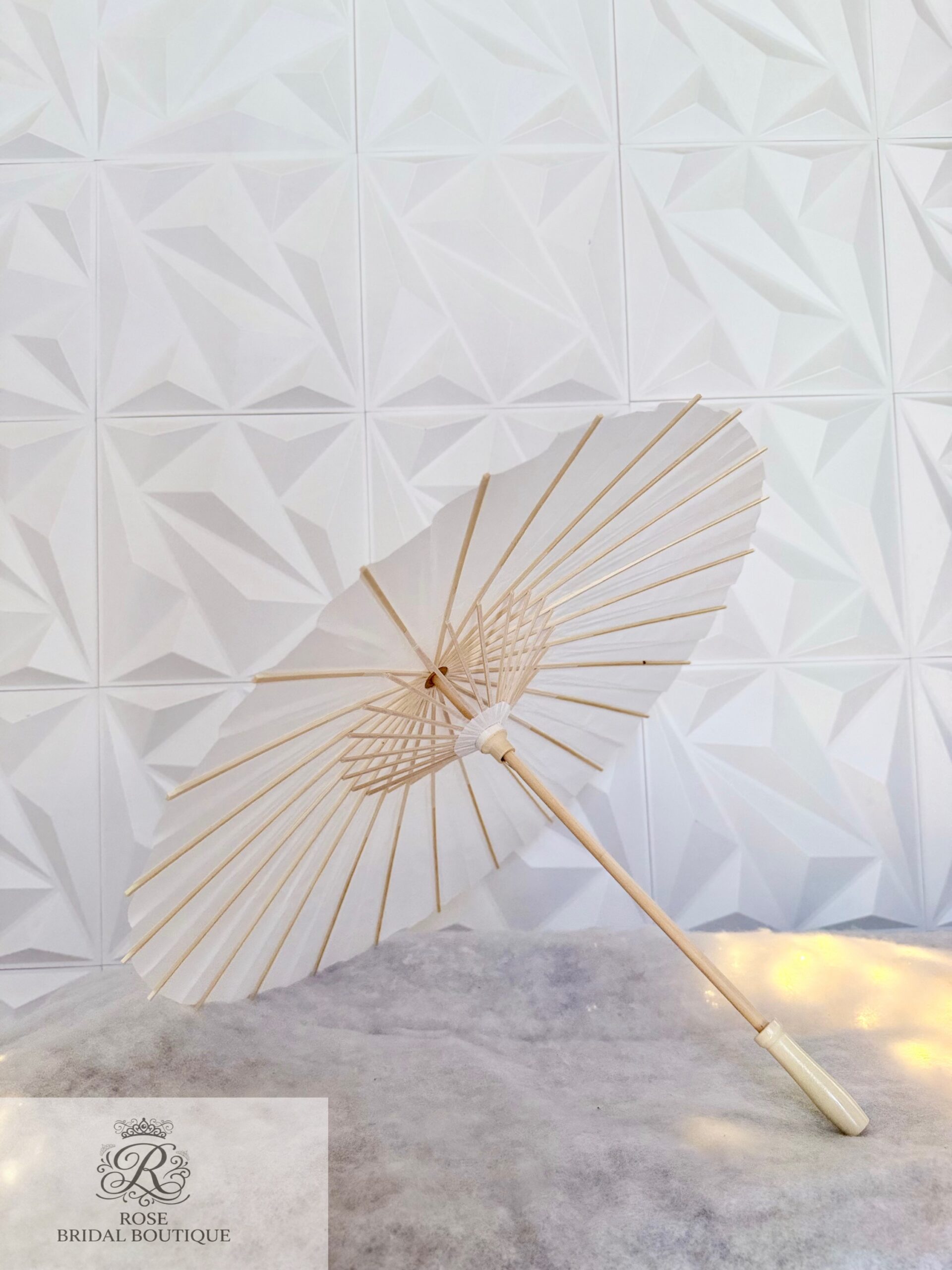 Sombrillas blancas para tus damas de honor o otro evento ✨ - Image 4