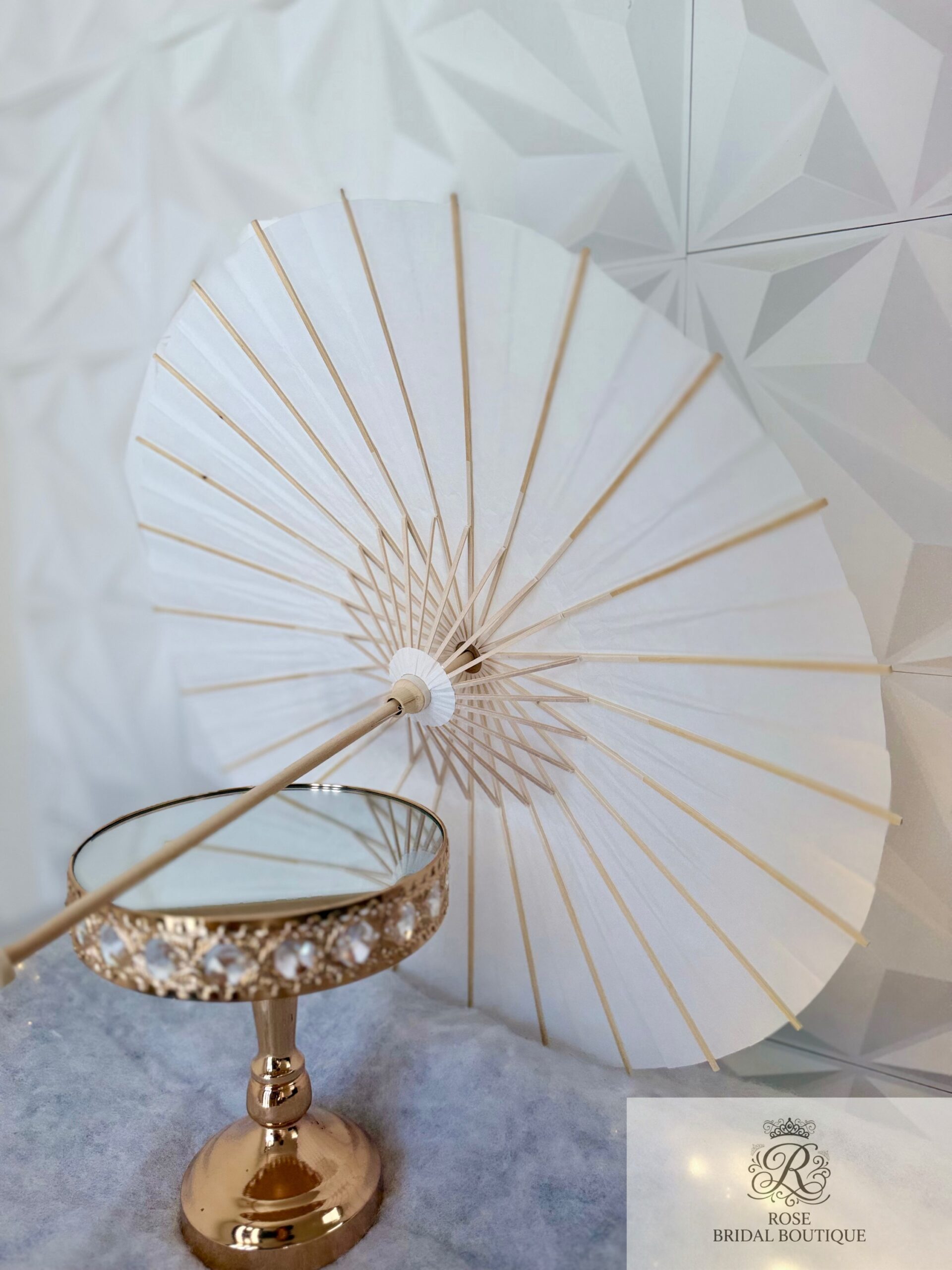 Sombrillas blancas para tus damas de honor o otro evento ✨ - Image 3